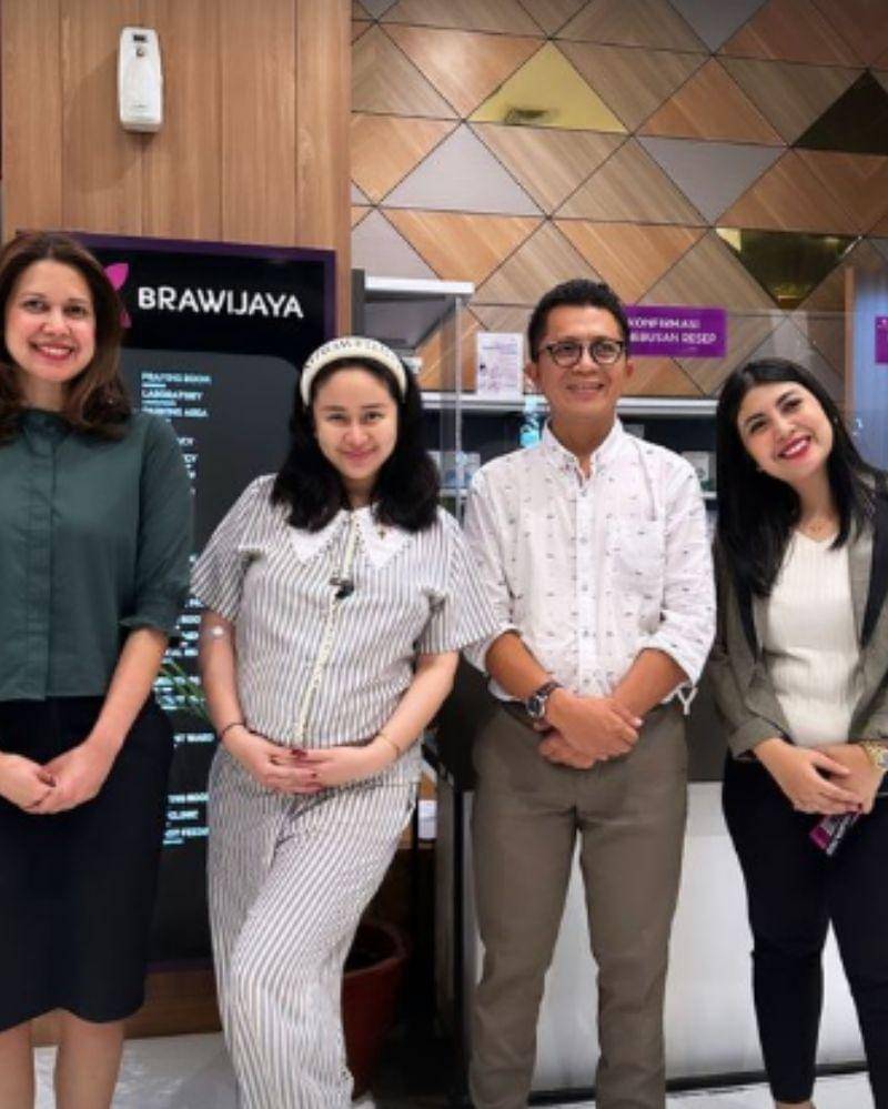 Instagram.com/@denisechariesta91